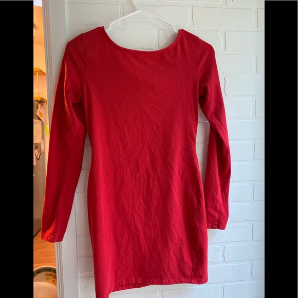 Red dress - Picture 2 of 2